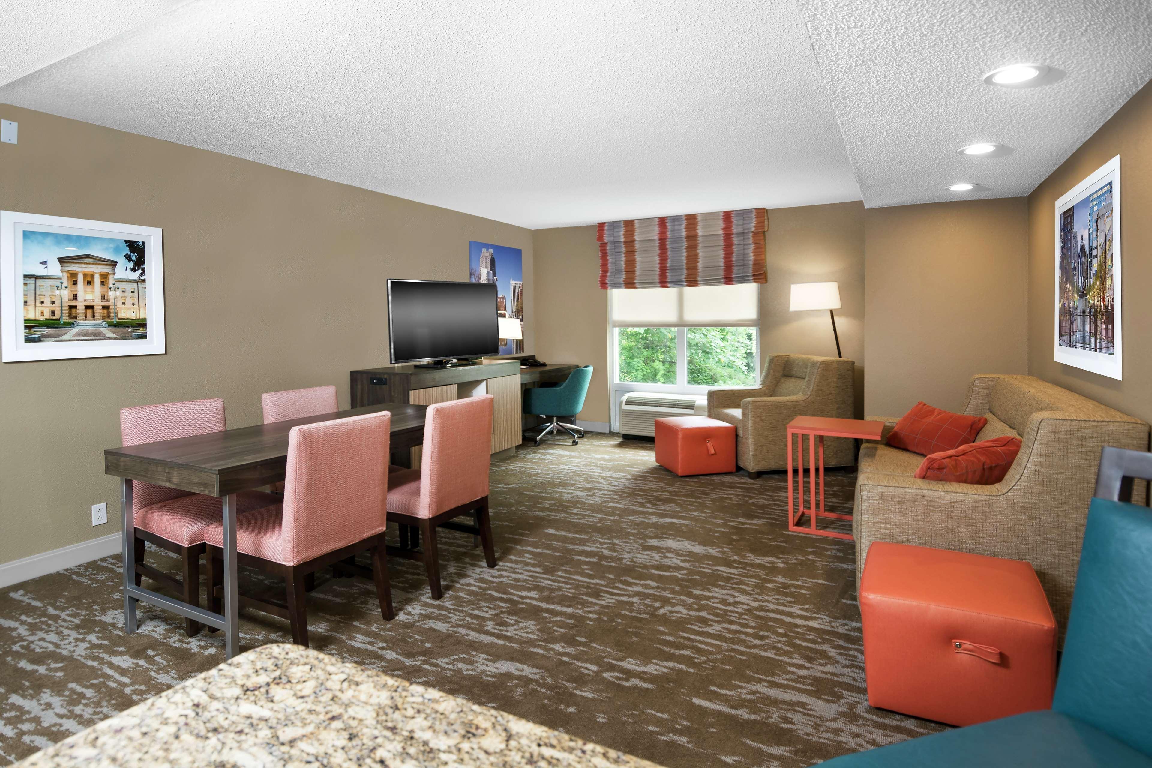 Hampton Inn & Suites Raleigh Cary Lenovo Center Esterno foto