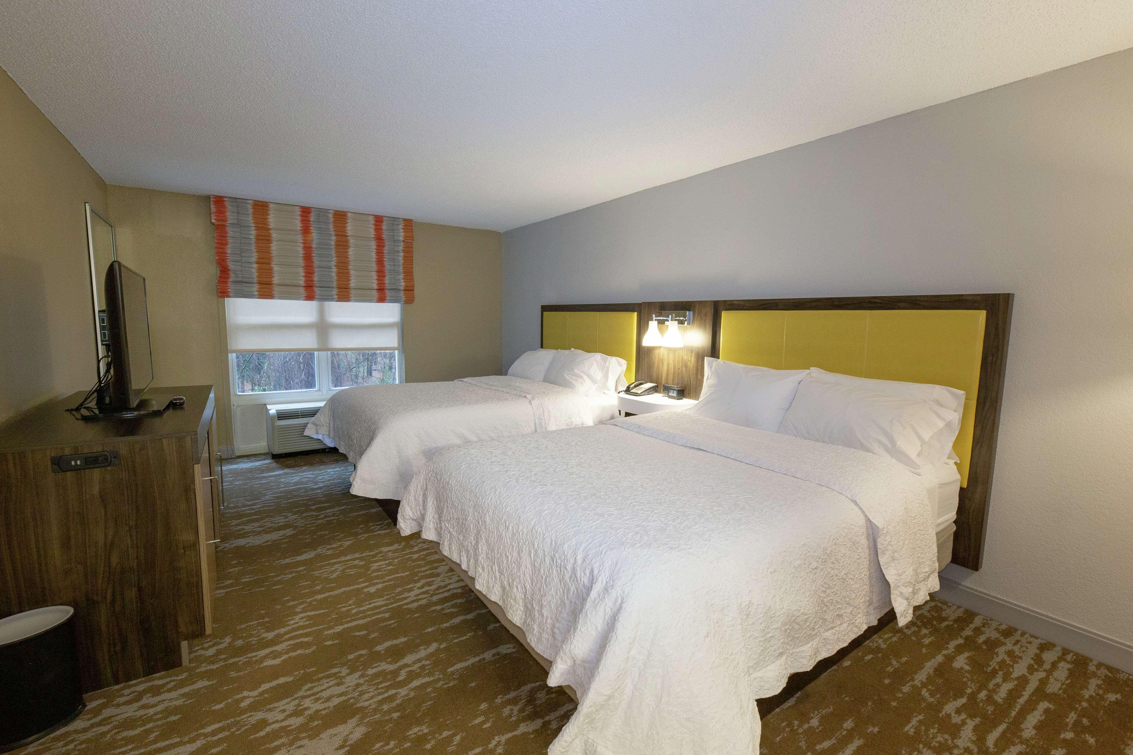 Hampton Inn & Suites Raleigh Cary Lenovo Center Esterno foto