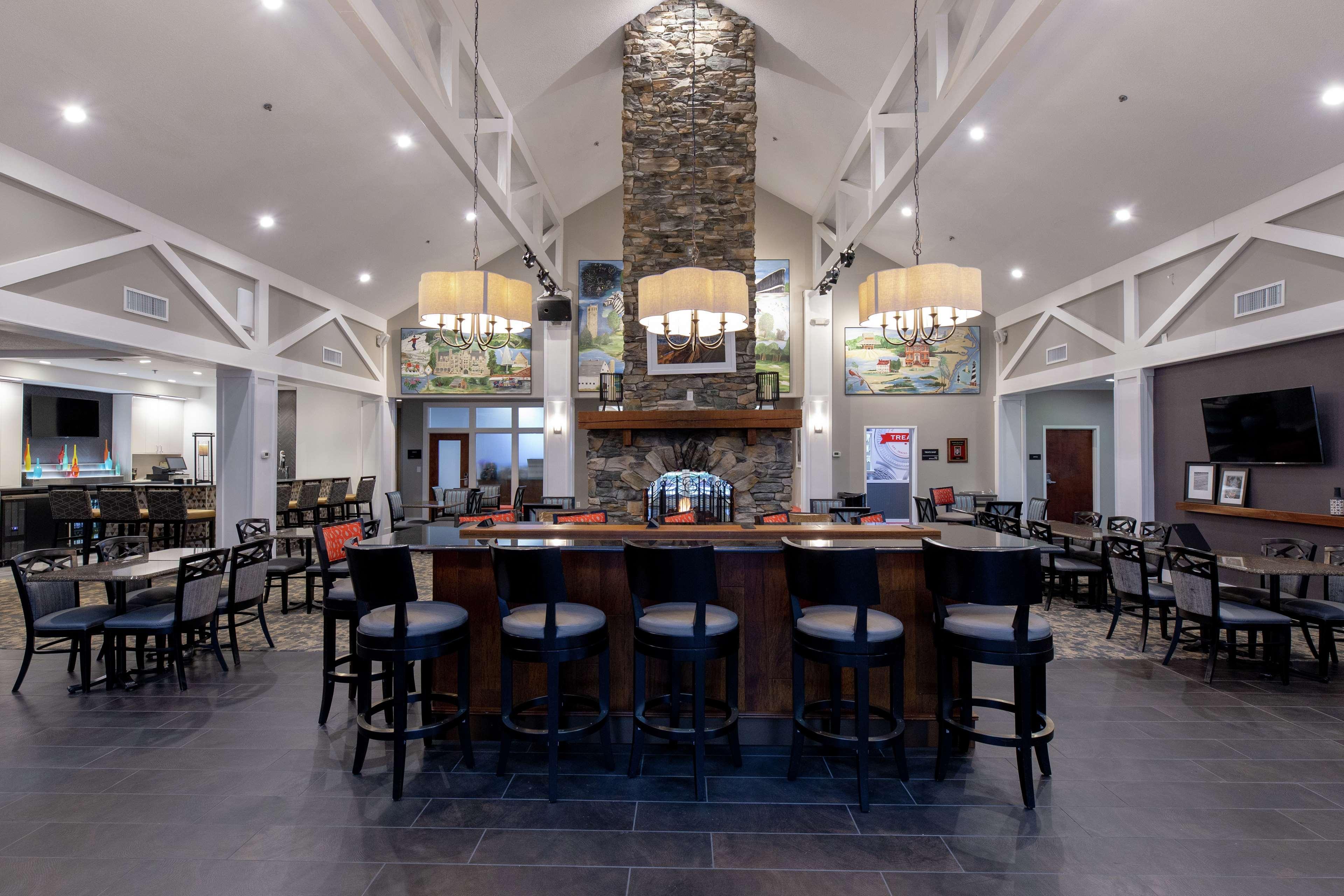 Hampton Inn & Suites Raleigh Cary Lenovo Center Esterno foto