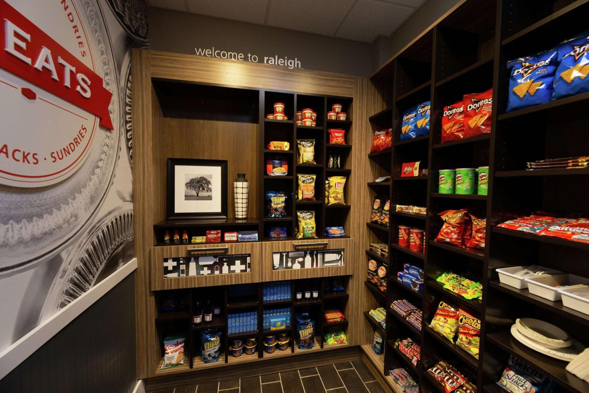 Hampton Inn & Suites Raleigh Cary Lenovo Center Esterno foto