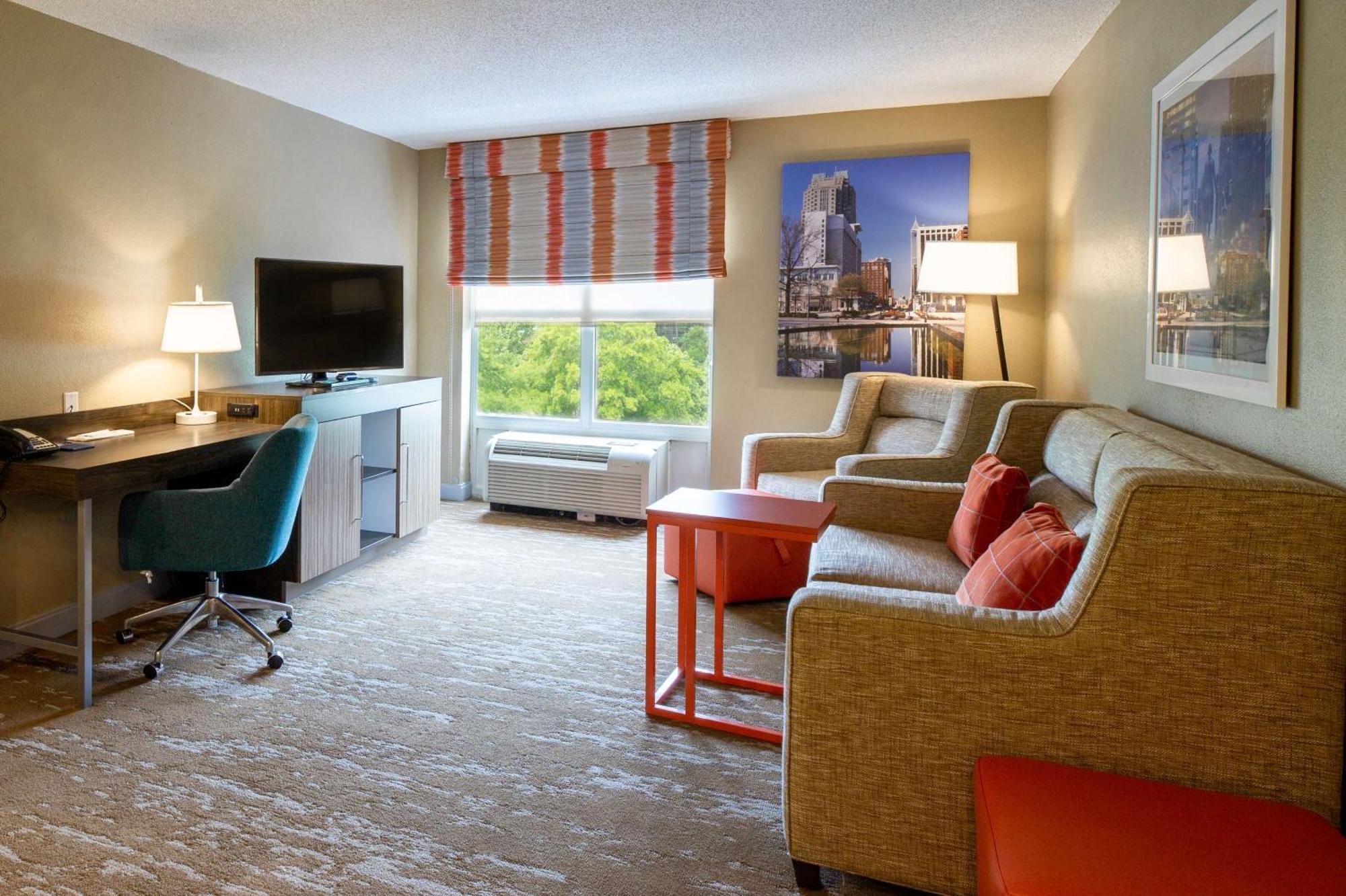 Hampton Inn & Suites Raleigh Cary Lenovo Center Esterno foto