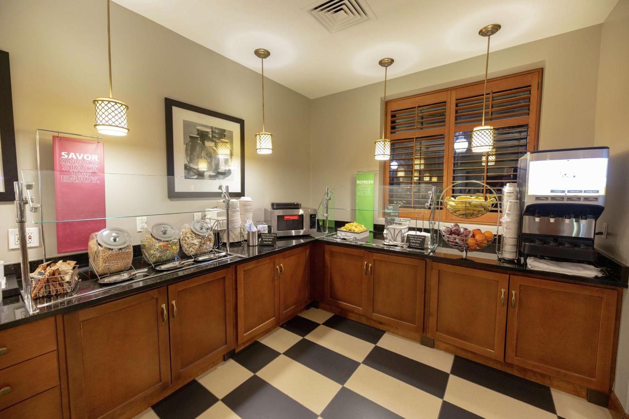 Hampton Inn & Suites Raleigh Cary Lenovo Center Esterno foto